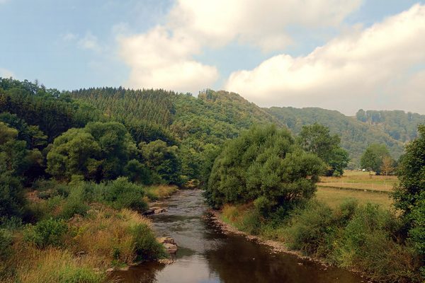 Ardennes belges région, rivière de l'ouren